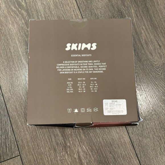 NIB SKIMS Essential Mock Neck Long Sleeve Bodysuit - Tigers eye - Picture 5 of 8